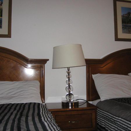 Royal City Motor Inn Brooks Room photo