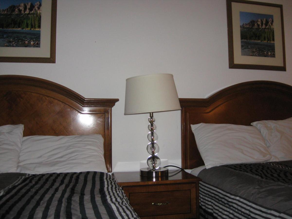 Royal City Motor Inn Brooks Room photo