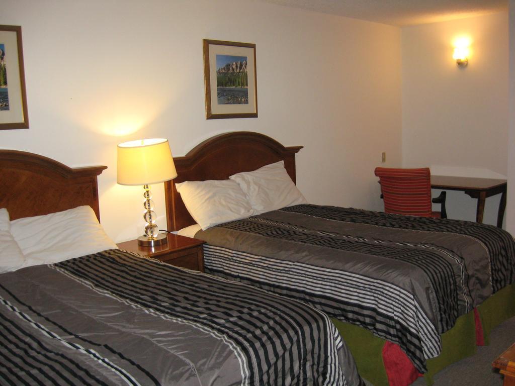 Royal City Motor Inn Brooks Room photo